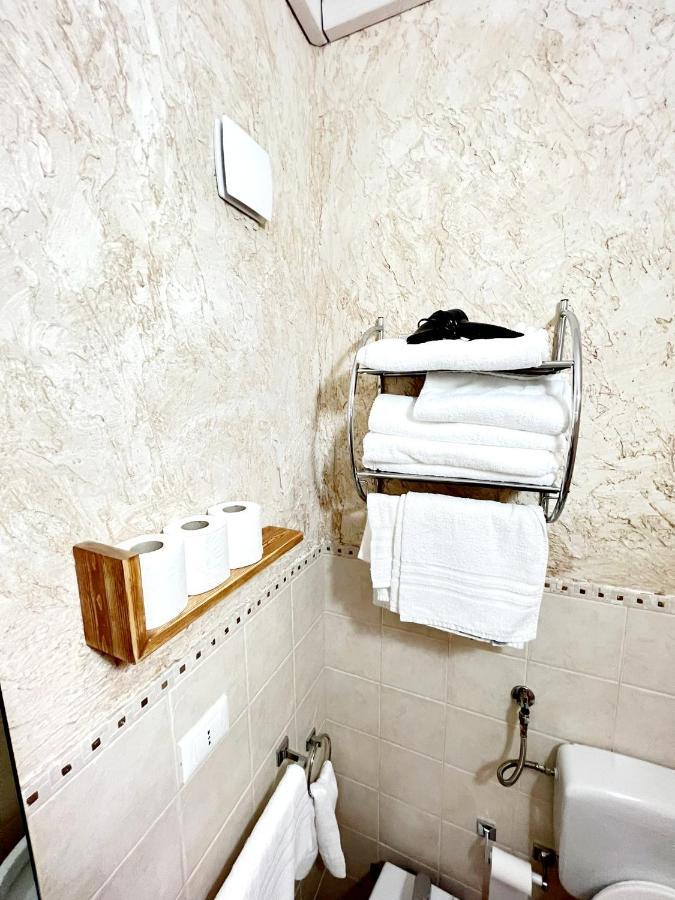 오스투니 Il Girasole B&B 외부 사진