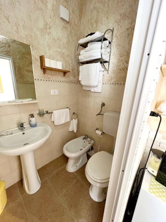 오스투니 Il Girasole B&B 외부 사진