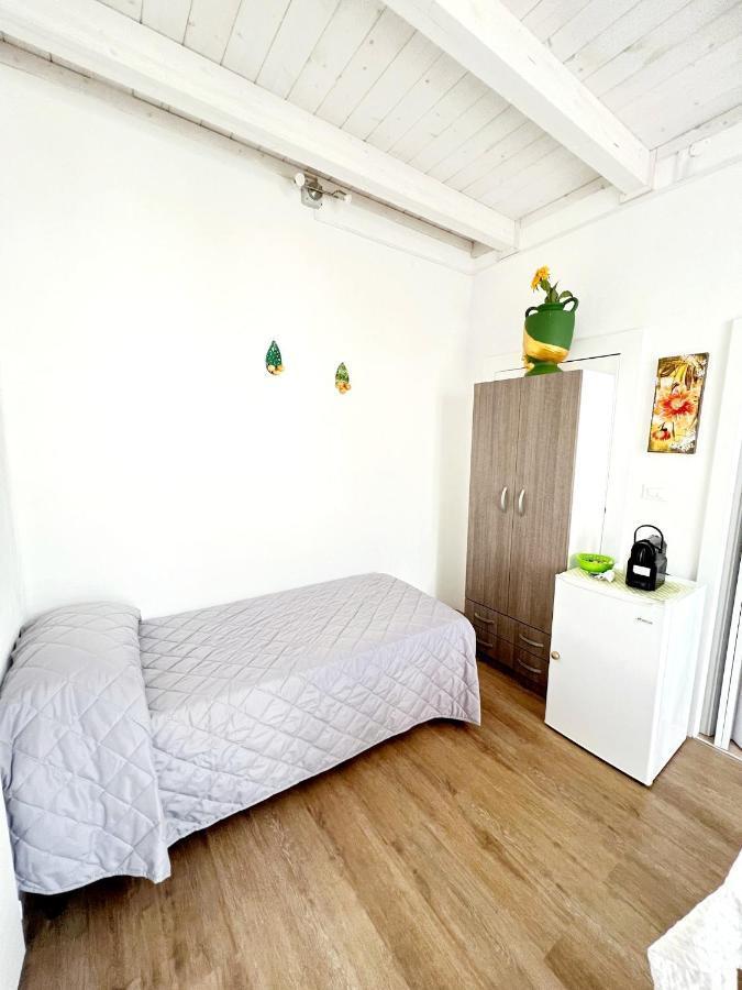 오스투니 Il Girasole B&B 외부 사진